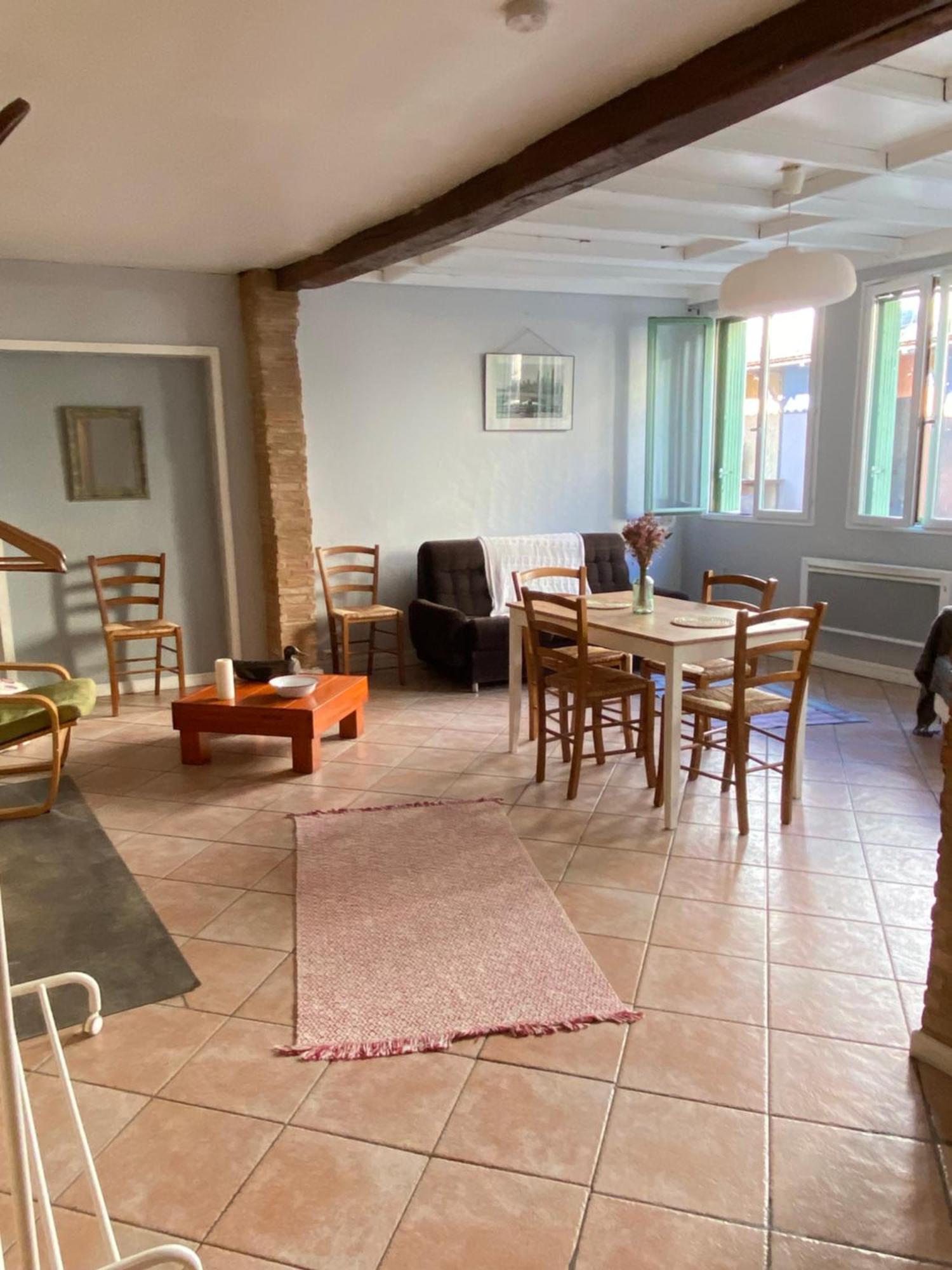 Appartement 3 Pieces Rdc Plein Centre Ville Marciac Luaran gambar