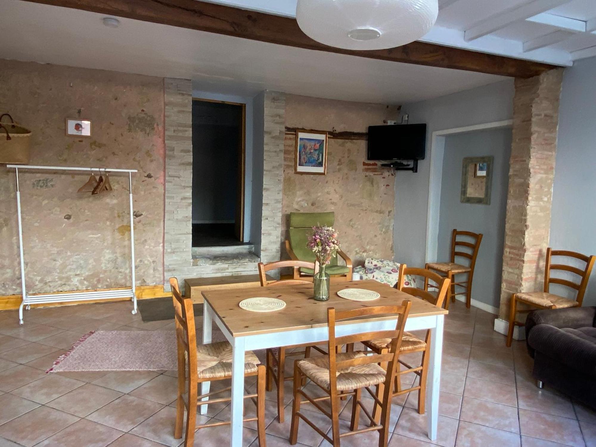 Appartement 3 Pieces Rdc Plein Centre Ville Marciac Luaran gambar